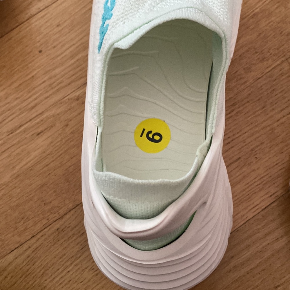 Hoka One One Restore TC Slip On Womens sneakers.Unisex - Picture 9 of 9